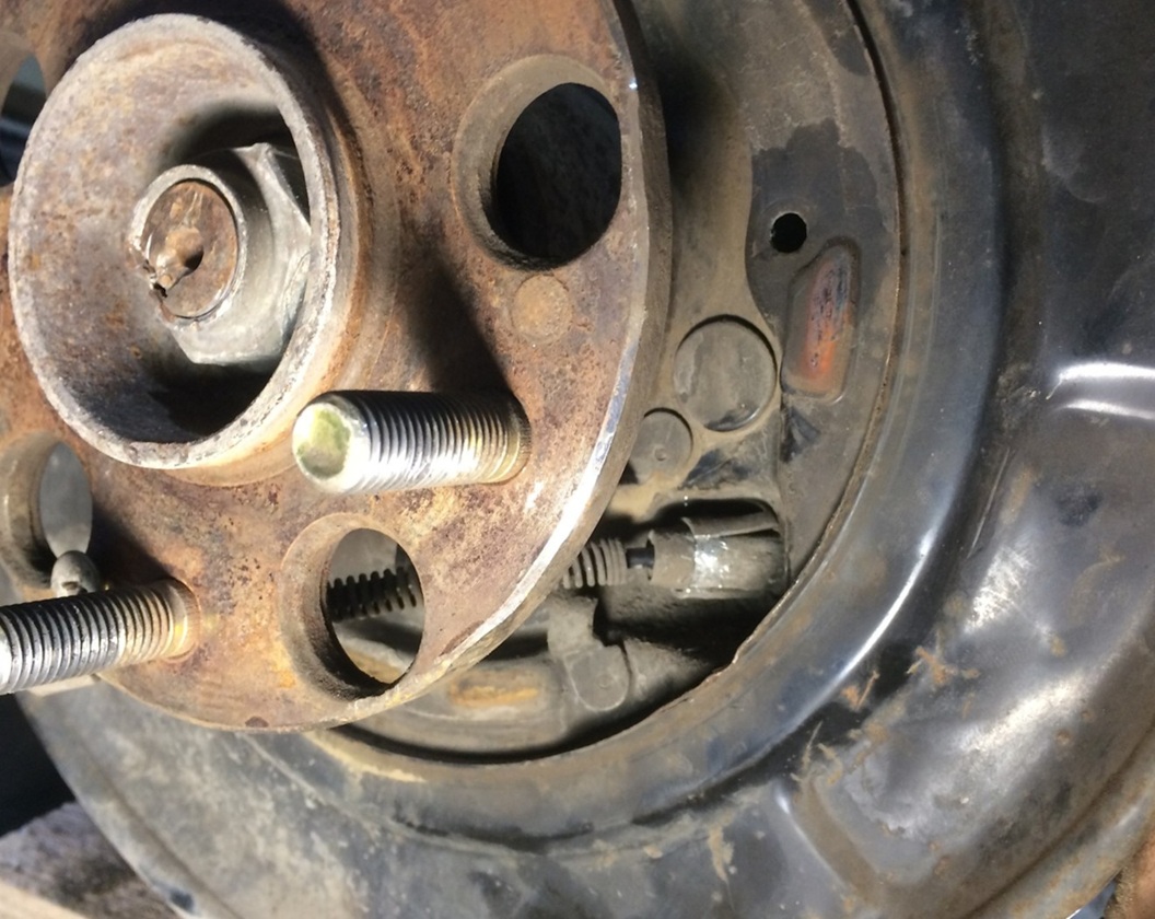 Замена ступицы Хонда Stepwgn