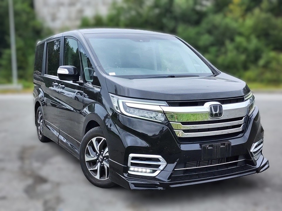 Хонда Stepwgn после замены тормозных дисков в автотехцентре