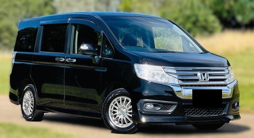 Хонда Stepwgn после замены заднего сальника коленвала в автотехцентре