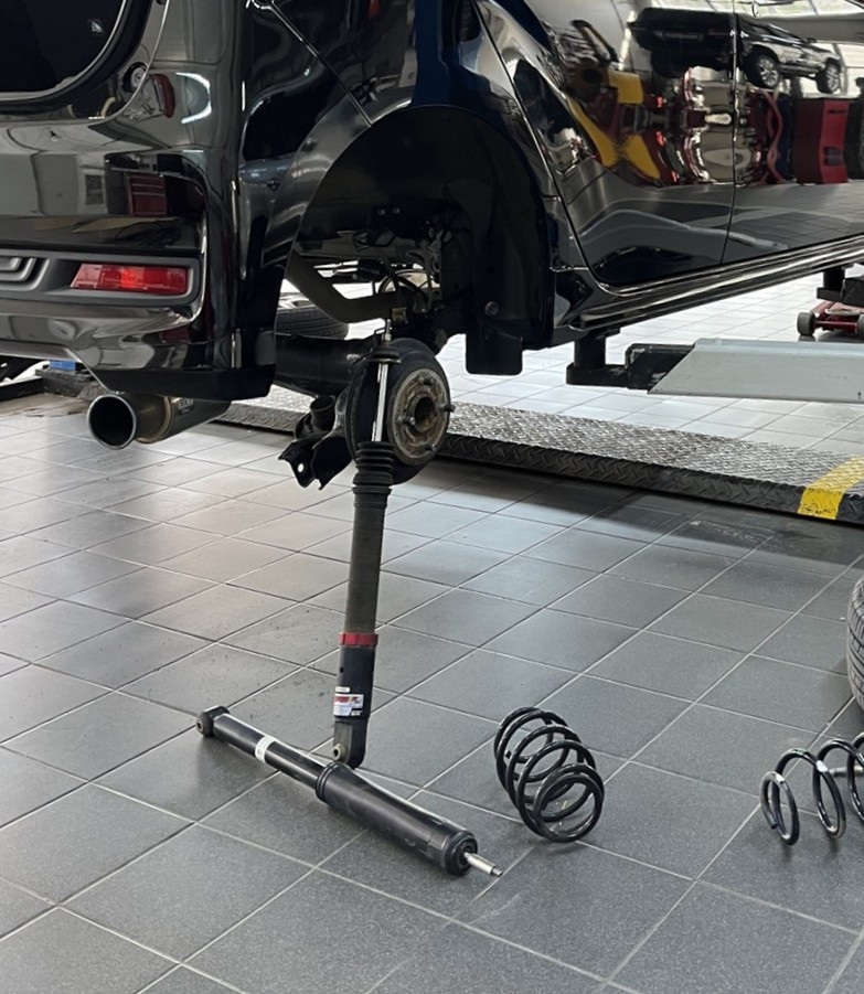 Замена амортизаторов Хонда N-WGN