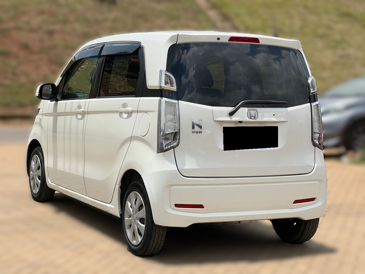 Хонда N-WGN после замены компрессора кондиционера в автотехцентре