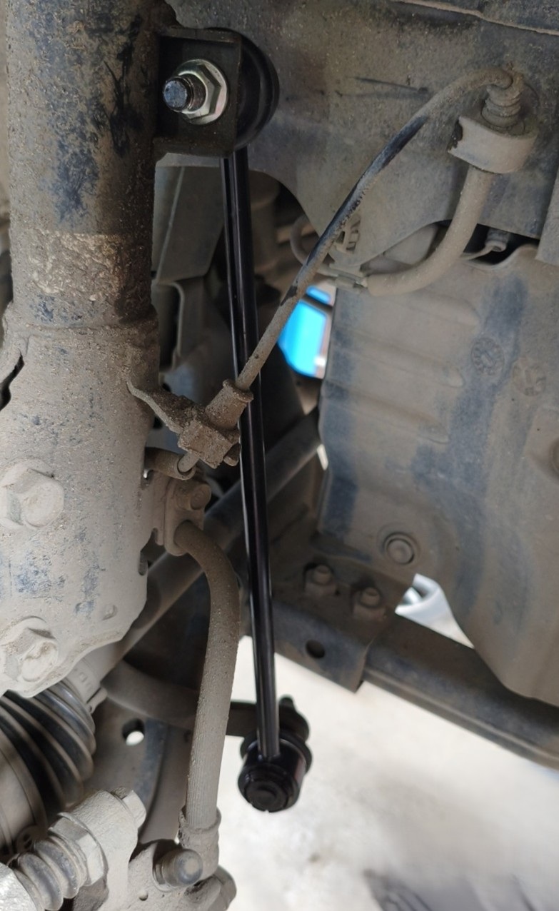 Замена стоек стабилизатора Хонда N-WGN