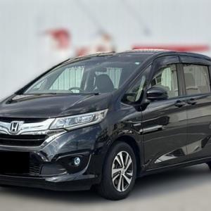 Хонда Фрид после замены свечей зажигания в автотехцентре