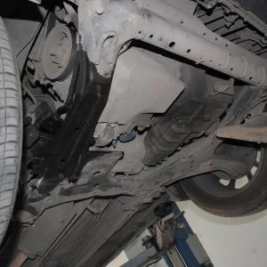 Хонда ЦР-В снизу перед заменой масла в автомате