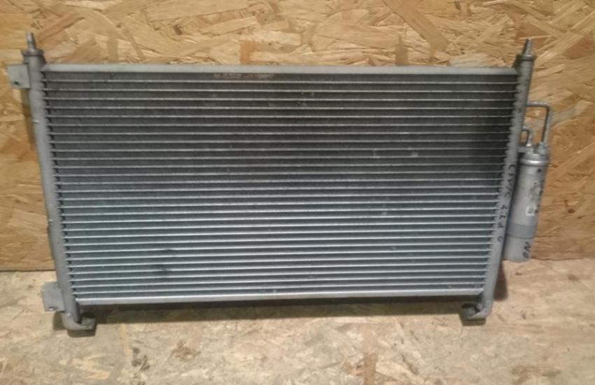 радиатор кондиционера на Хонду