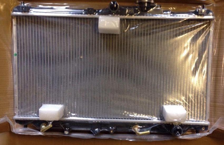 радиатор охлаждения двигателя в упаковке