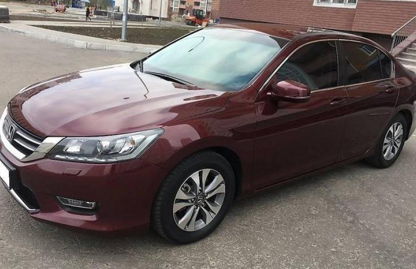 красная Хонда