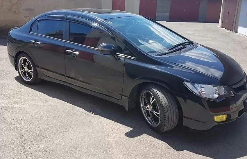 черный Цивик
