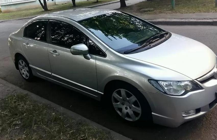 серый Цивик
