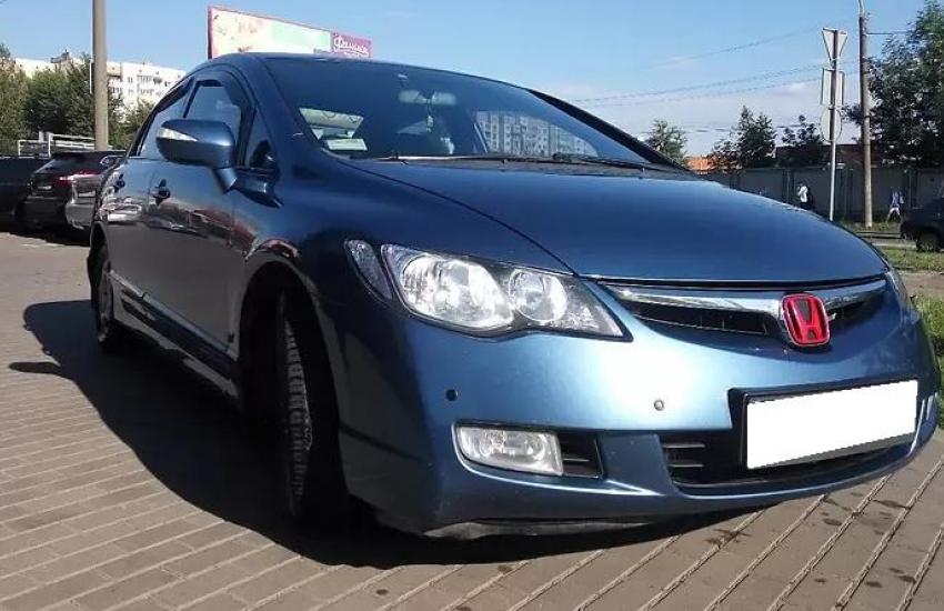 Цивик спереди