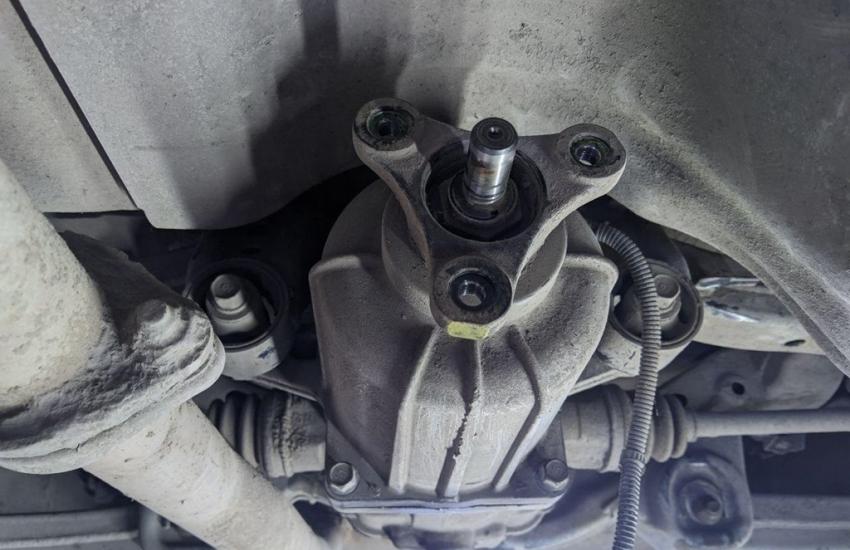 Хонда со снятым карданом