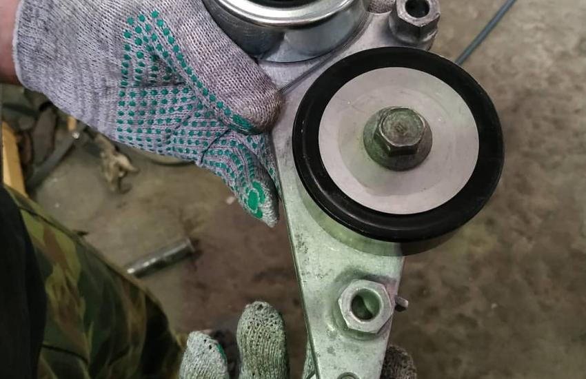 ролики приводного ремня Хонда