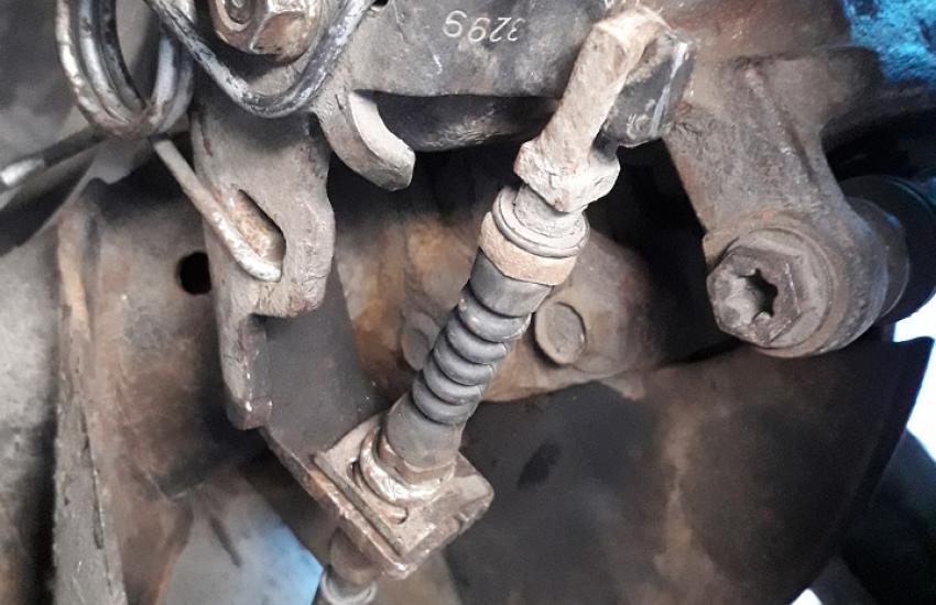 Замена троса ручника Хонда