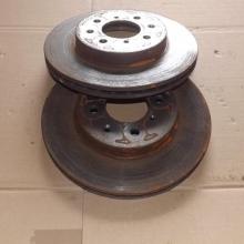 два тормозных диска