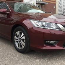 бардовый Аккорд спереди