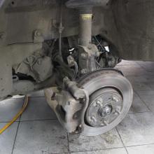 тормозной диск с суппортом