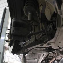 рычаги и привод передней подвески снизу