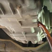 слив масла заднего редуктора