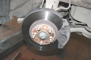 тормозной диск с суппортом