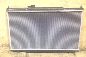 радиатор охлаждения двигателя на Хонду