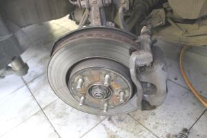 тормозной диск с суппортом