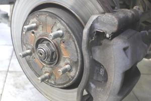 тормозной диск с суппортом Хонда