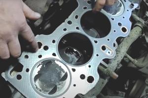 Установка прокладки ГБЦ Хонда
