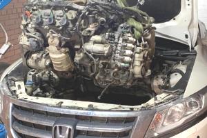 Демонтаж двигателя Хонда Кросстур для капитального ремонта