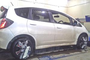 Хонда Фит на регулировке ходовой после замены рулевых тяг