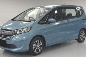 Хонда Фрид после замены радиатора кондиционера (конденсора) в автотехцентре