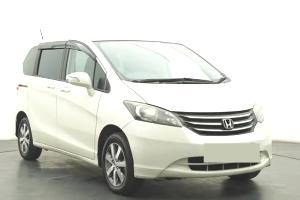 Хонда Фрид после замены рулевой рейки в автотехцентре