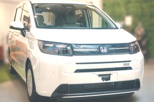 Хонда Фрид после замены топливного фильтра в автотехцентре