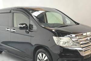 Хонда Stepwgn после замены ШРУСа в автотехцентре